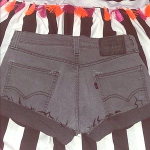 LEVIS Black Wash Denim Jean Cutoffs Shorts 28 4-6